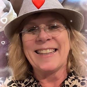 Meet your Posher, Brenda